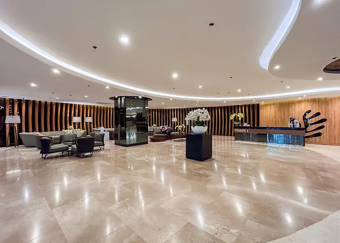 2 Side-by-side P00l Front Condos, 6 Beds, 2 Cr, 2 Kitchen At Moa * Manila